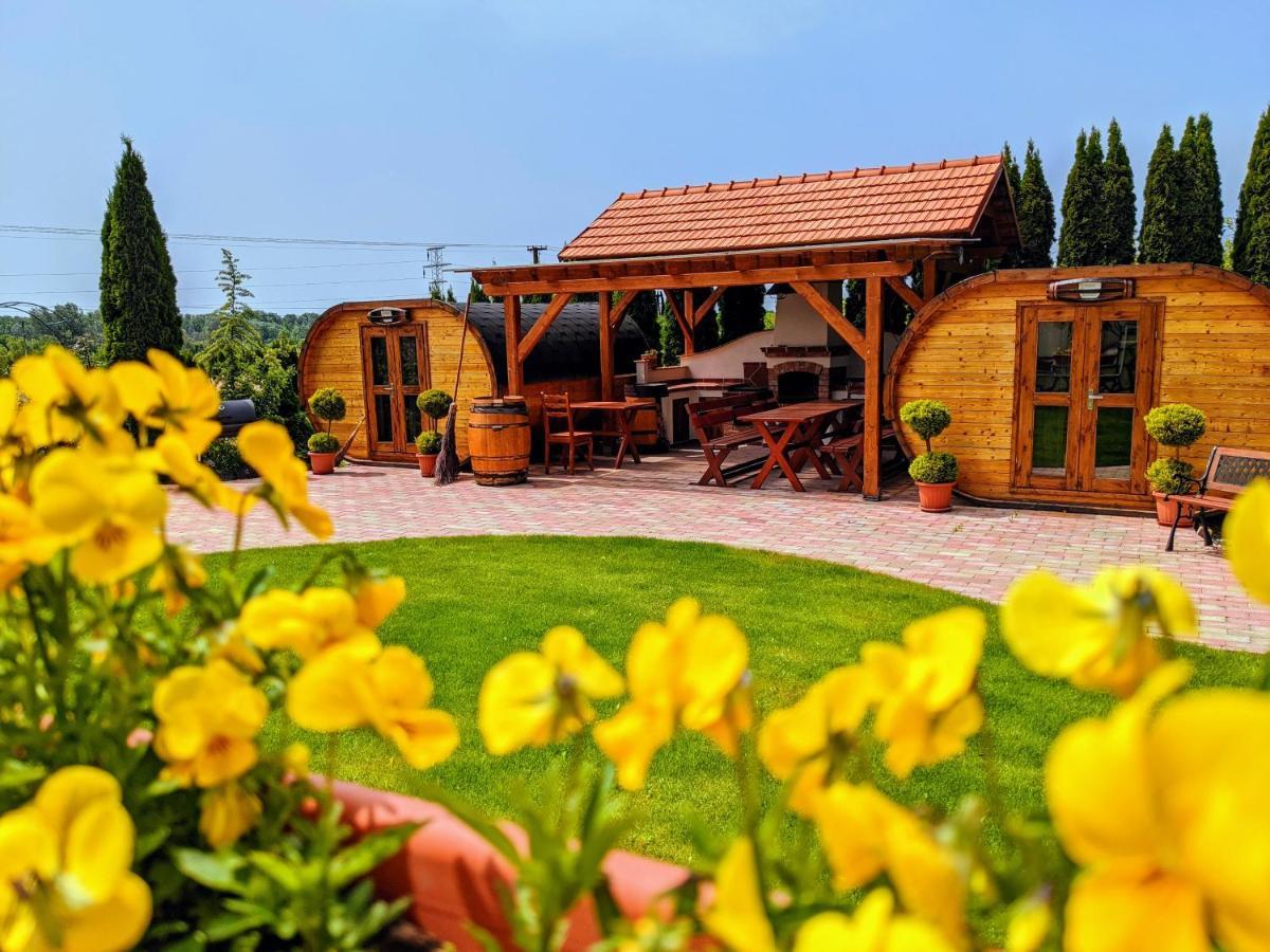 Tokaj Zlata Putna - Restaurant & Pension Vinicky ภายนอก รูปภาพ
