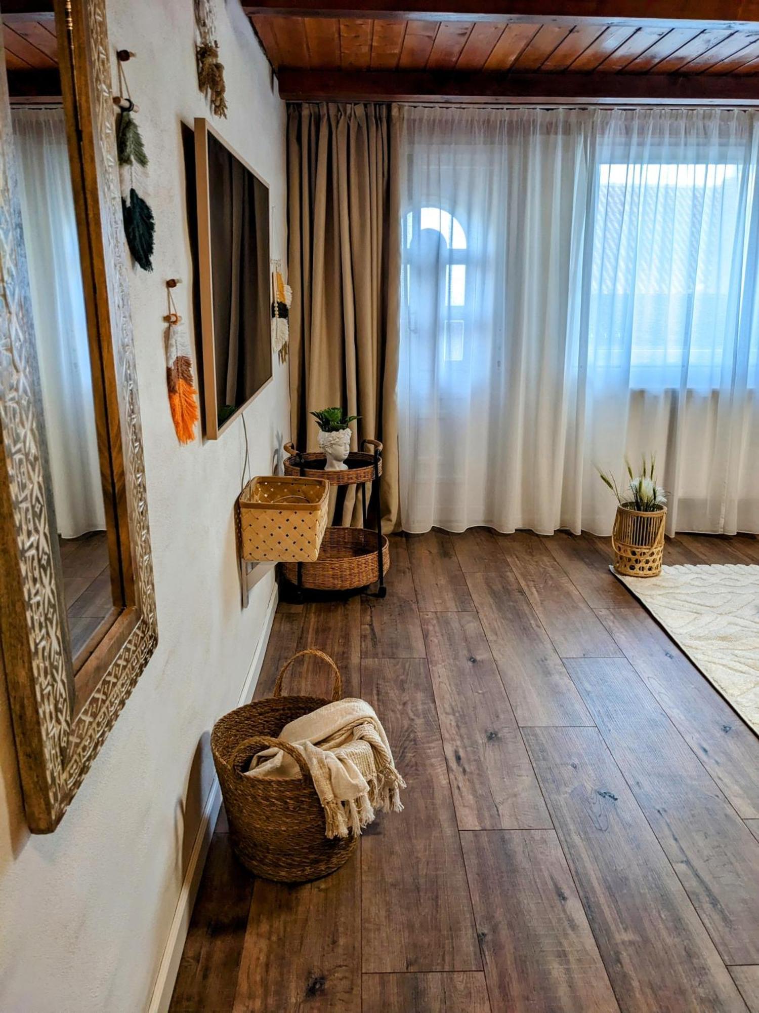 Tokaj Zlata Putna - Restaurant & Pension Vinicky ภายนอก รูปภาพ