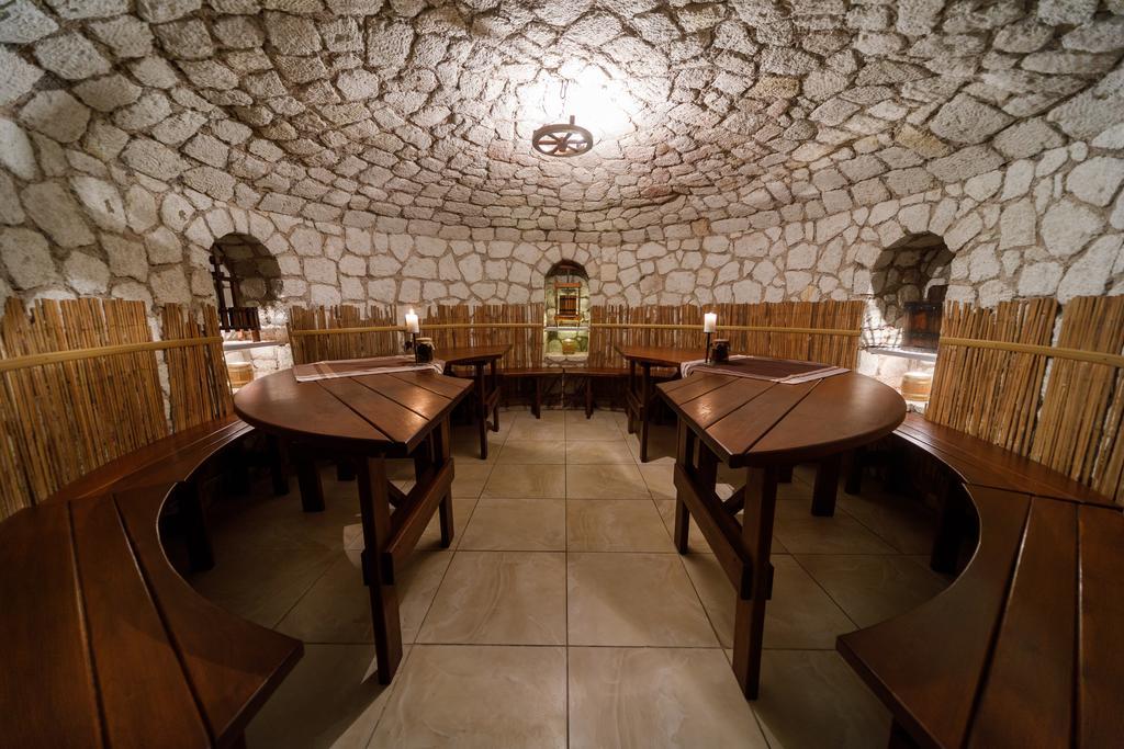 Tokaj Zlata Putna - Restaurant & Pension Vinicky ภายนอก รูปภาพ