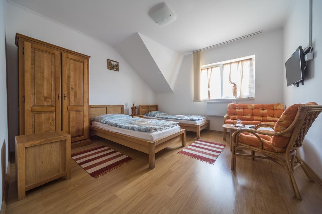 Tokaj Zlata Putna - Restaurant & Pension Vinicky ภายนอก รูปภาพ