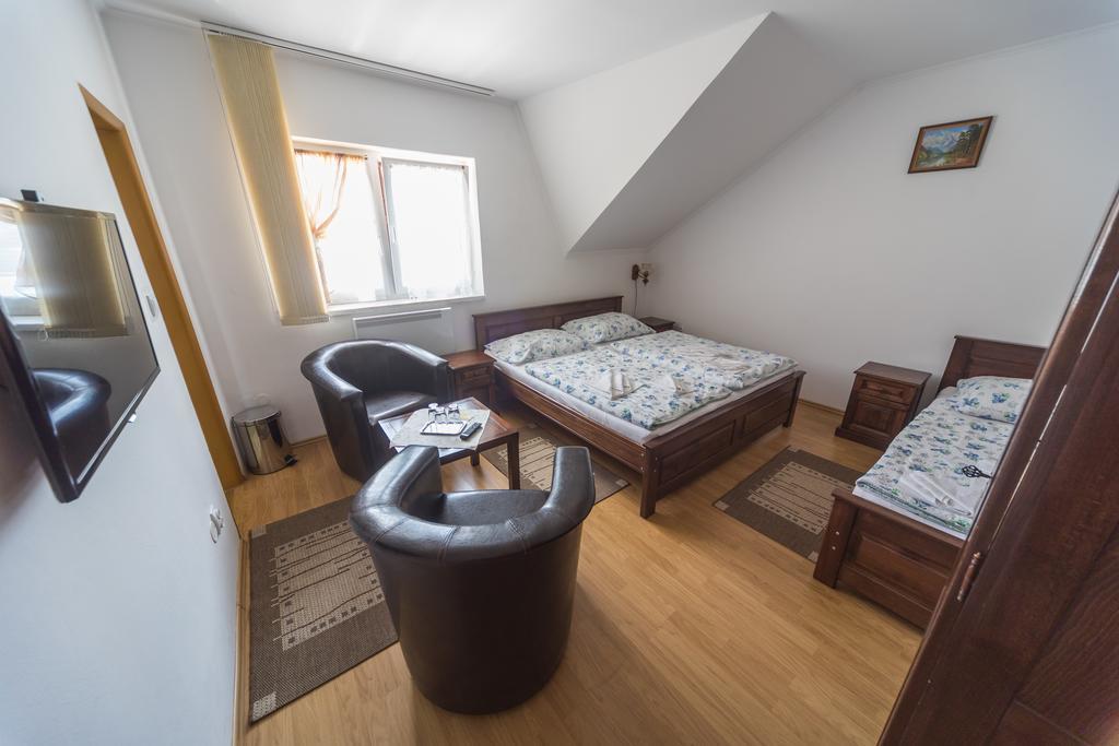 Tokaj Zlata Putna - Restaurant & Pension Vinicky ภายนอก รูปภาพ