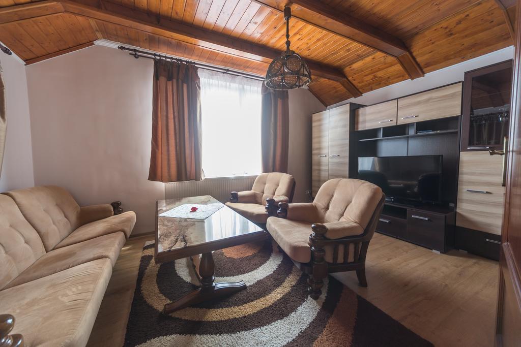 Tokaj Zlata Putna - Restaurant & Pension Vinicky ภายนอก รูปภาพ