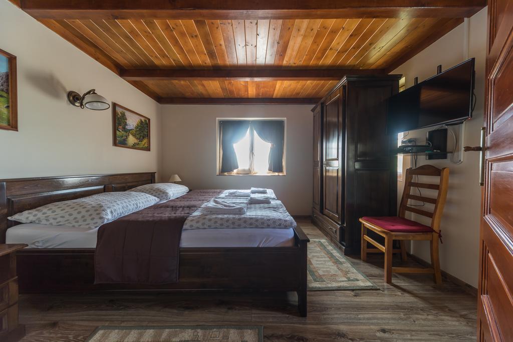 Tokaj Zlata Putna - Restaurant & Pension Vinicky ภายนอก รูปภาพ