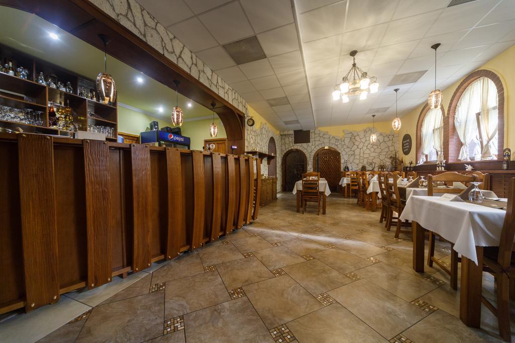 Tokaj Zlata Putna - Restaurant & Pension Vinicky ภายนอก รูปภาพ