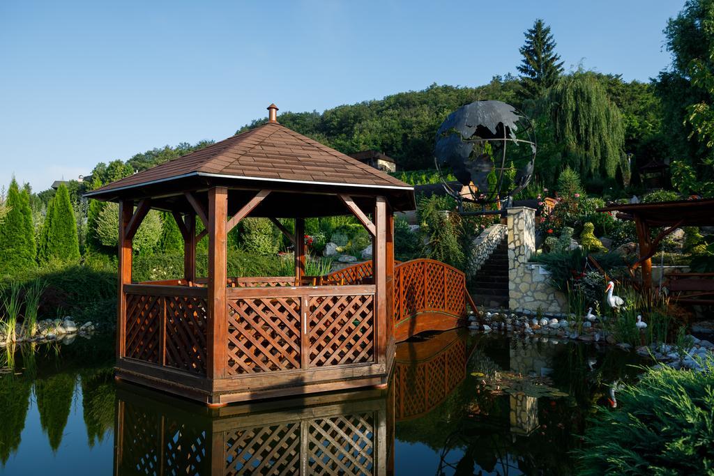 Tokaj Zlata Putna - Restaurant & Pension Vinicky ภายนอก รูปภาพ